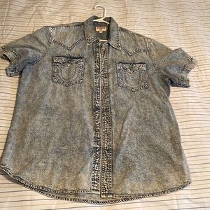 3XL (These run small, true fit XL. True Religion Jean Button Down - Short Sleeve